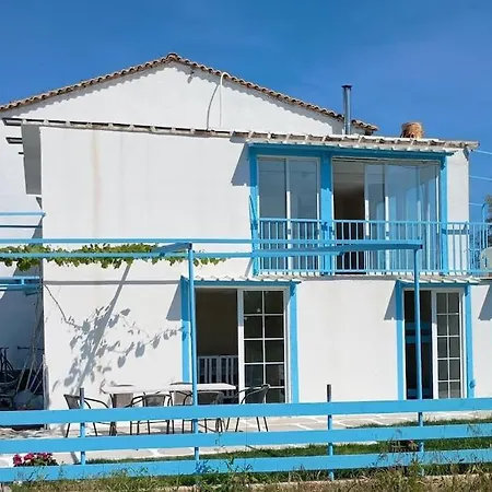 Blue Garden Apartment *